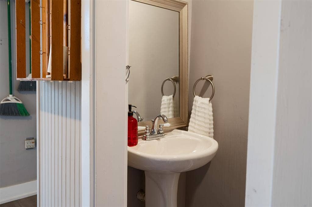 508 N Virginia Street, Terrell, TX 75160 508 N Virginia Street, Terrell, TX 75160