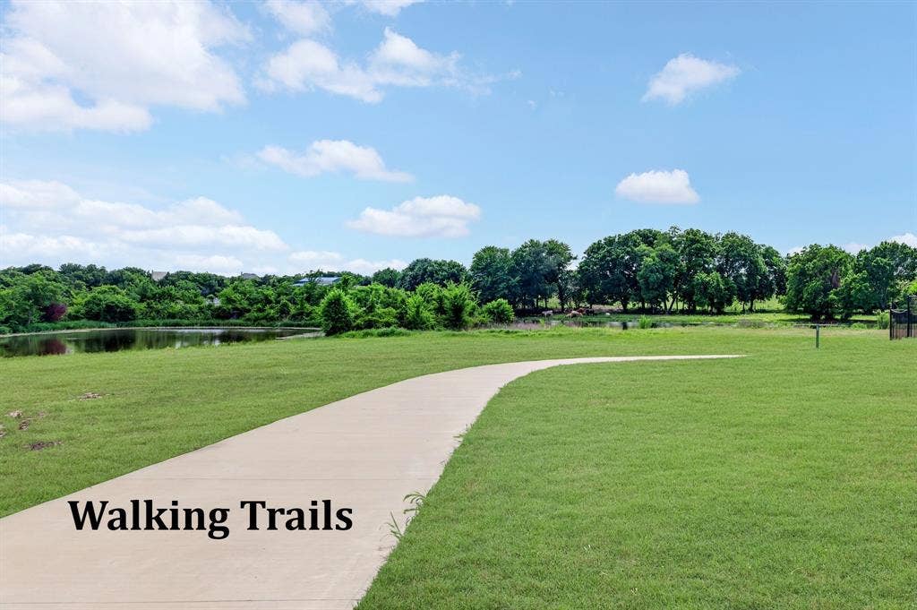 829 Poppie Lane, Midlothian, TX 76065 Walking Trails in the neighborhood!
