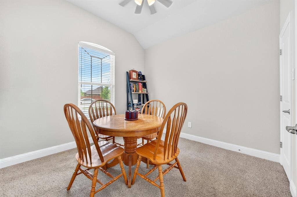 829 Poppie Lane, Midlothian, TX 76065 829 Poppie Lane, Midlothian, TX 76065