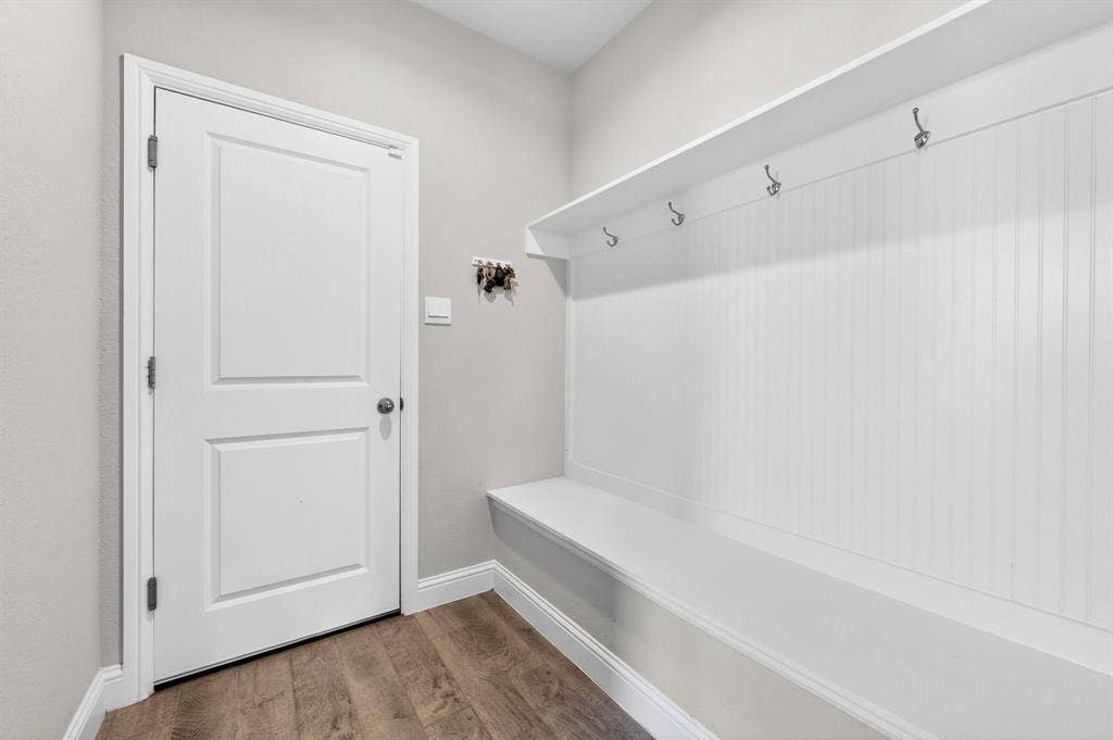829 Poppie Lane, Midlothian, TX 76065 829 Poppie Lane, Midlothian, TX 76065
