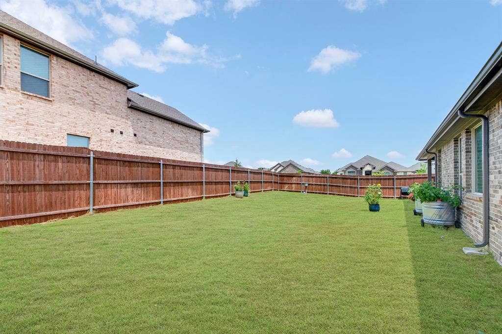 829 Poppie Lane, Midlothian, TX 76065 829 Poppie Lane, Midlothian, TX 76065