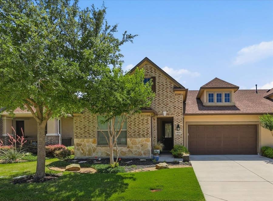 Property photo for 10121 Obsidian Drive, Denton, TX