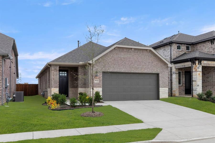 Property photo for 5915 Laurel Lake Lane, Pilot Point, TX