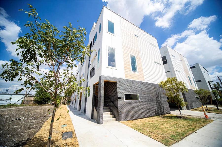 Property photo for 236 Urbane Crest Drive, Fort Worth, TX