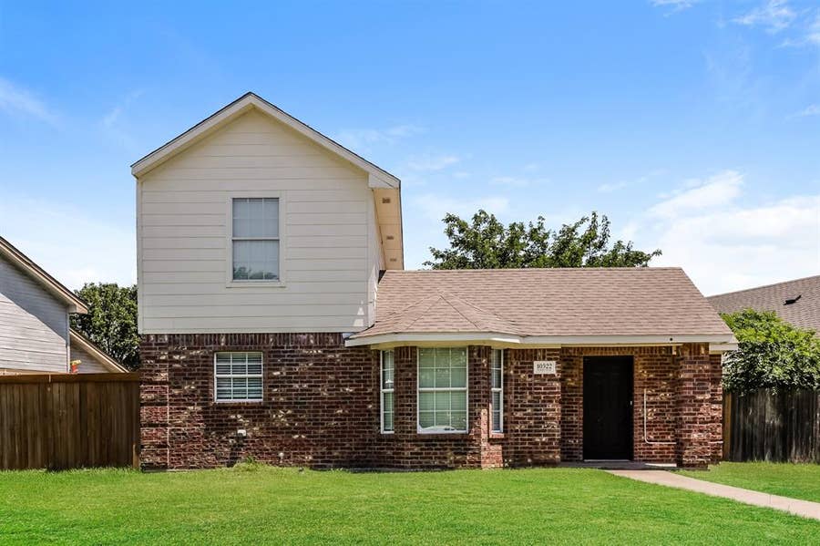 Property photo for 10522 Woodleaf Drive, Dallas, TX