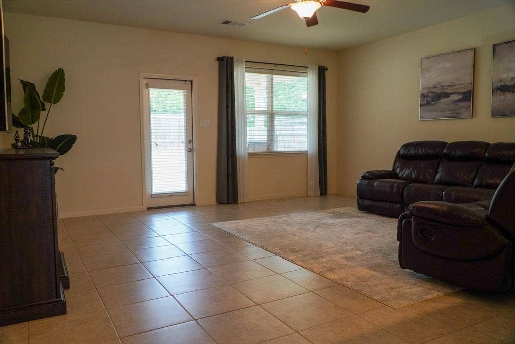 13624 Helix Bridge Way, Crowley, TX 76036 13624 Helix Bridge Way, Crowley, TX 76036