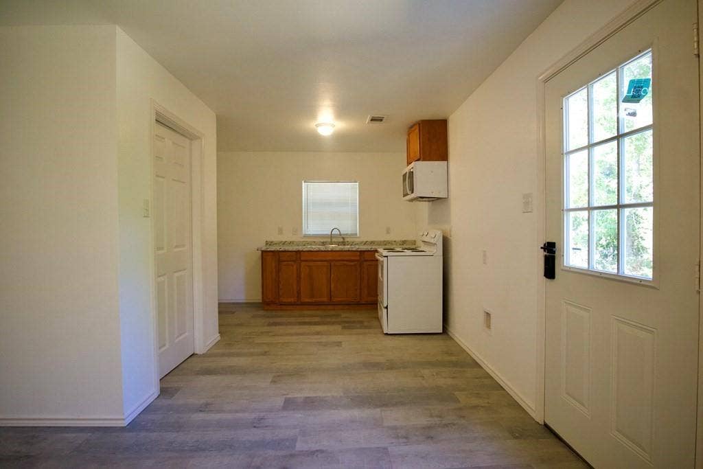 14192 Campfire Circle, Log Cabin, TX 75148 14192 Campfire Circle, Log Cabin, TX 75148