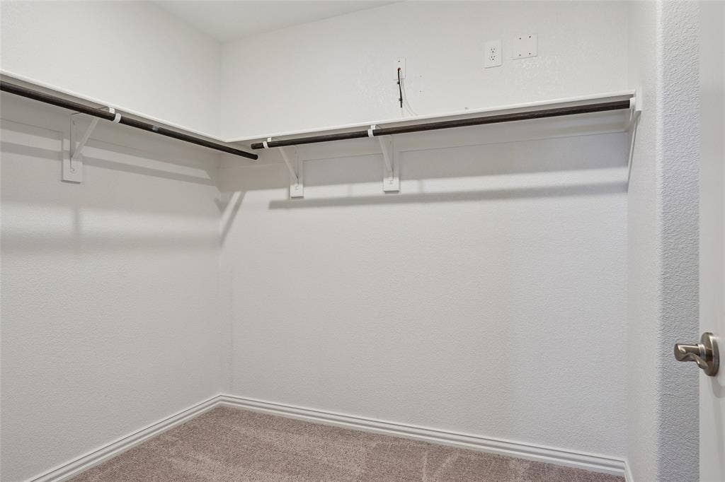 2669 Kings Canyon Mews, Corinth, TX 76210 Spacious Primary Closet