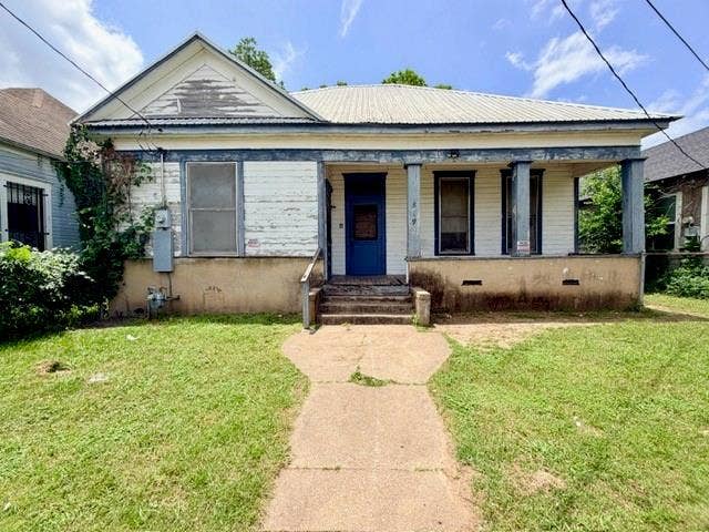 Property photo for 819 S 10th Street, Waco, TX