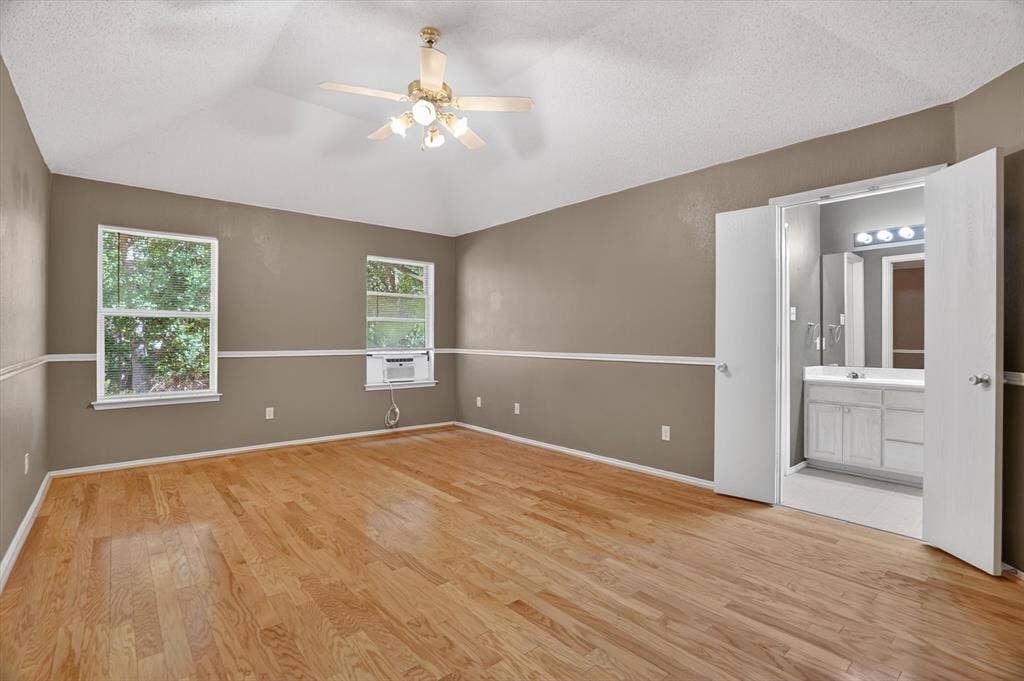 549 Dylan Court, Azle, TX 76020 549 Dylan Court, Azle, TX 76020