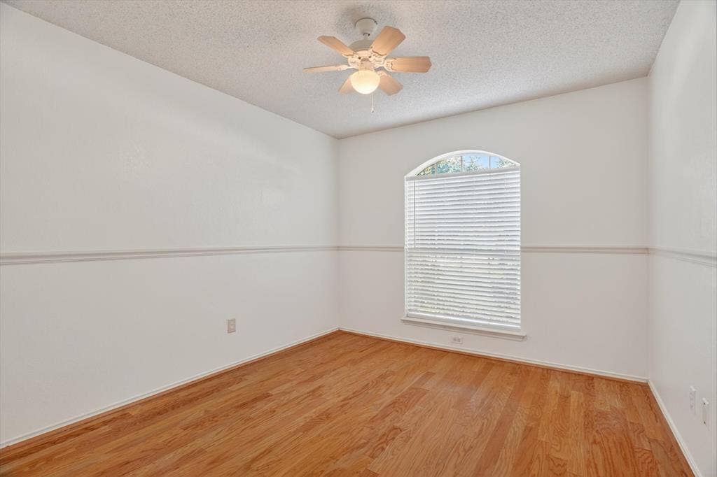 549 Dylan Court, Azle, TX 76020 549 Dylan Court, Azle, TX 76020