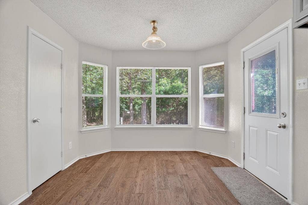 549 Dylan Court, Azle, TX 76020 549 Dylan Court, Azle, TX 76020