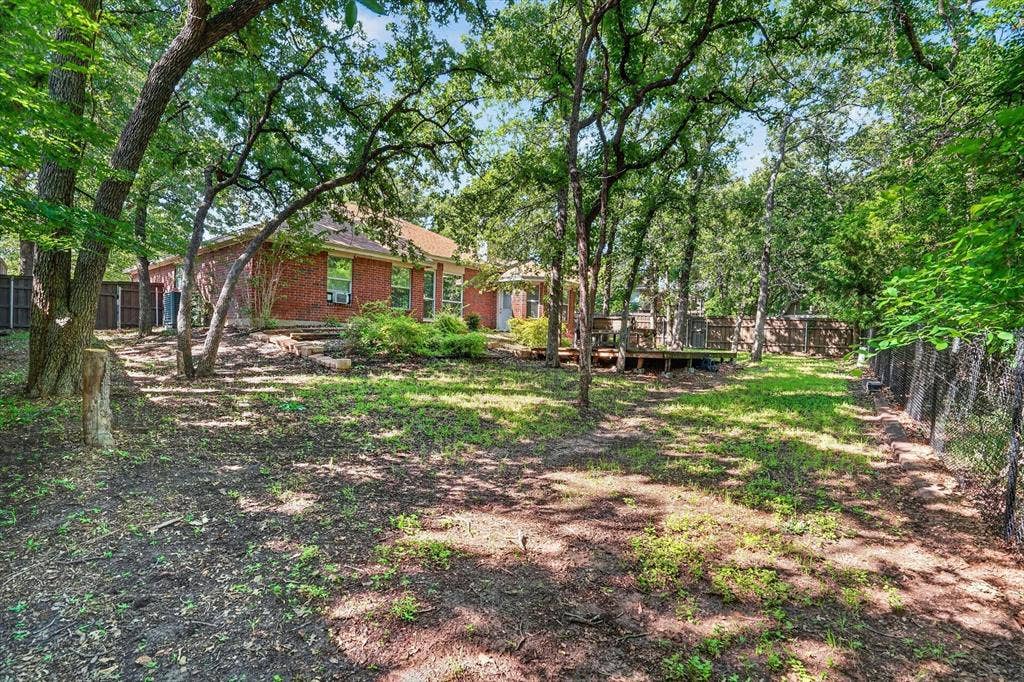 549 Dylan Court, Azle, TX 76020 549 Dylan Court, Azle, TX 76020