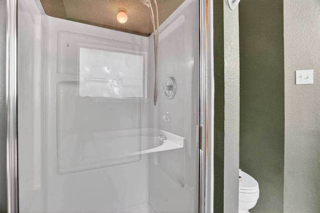 549 Dylan Court, Azle, TX 76020 549 Dylan Court, Azle, TX 76020