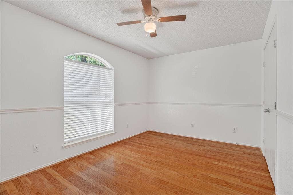 549 Dylan Court, Azle, TX 76020 549 Dylan Court, Azle, TX 76020