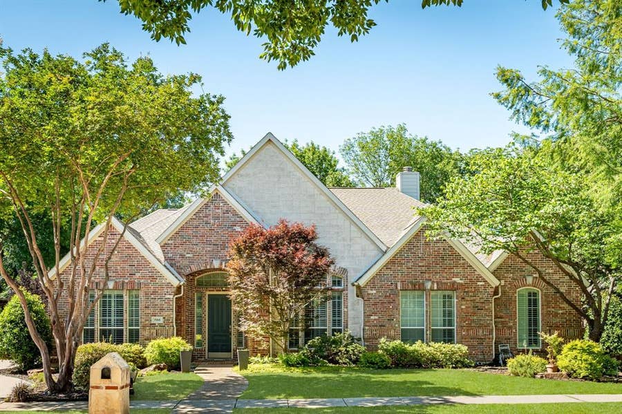 Property photo for 720 Ashley Place, Murphy, TX