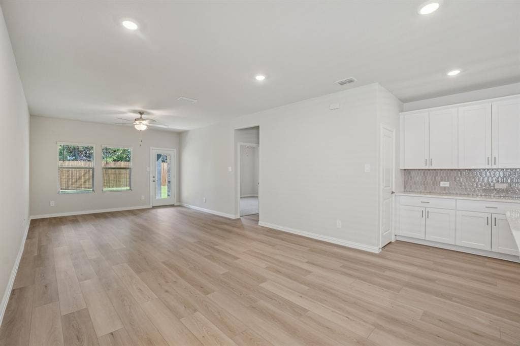 3056 Belton Drive, Farmersville, TX 75442 Photo is not of the actual home, but is an inspirational photo of builder’s model home and may depict options, furnishings, and/or decorator features that are not included.