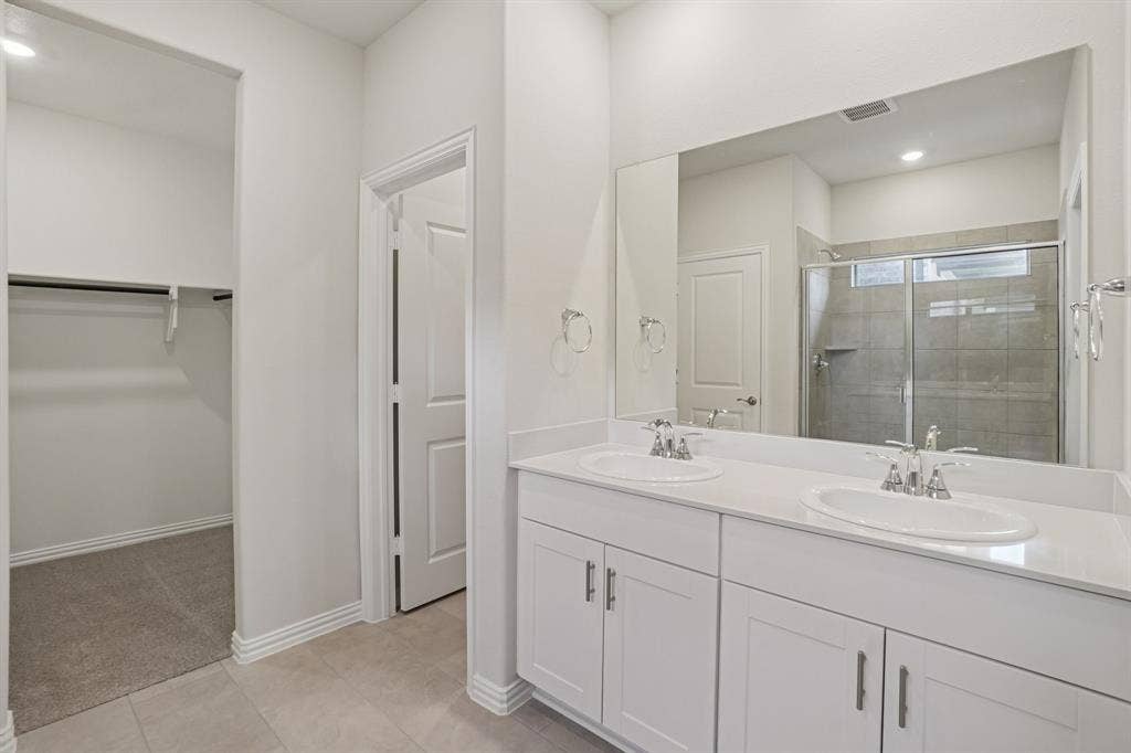 3056 Belton Drive, Farmersville, TX 75442 Photo is not of the actual home, but is an inspirational photo of builder’s model home and may depict options, furnishings, and/or decorator features that are not included.