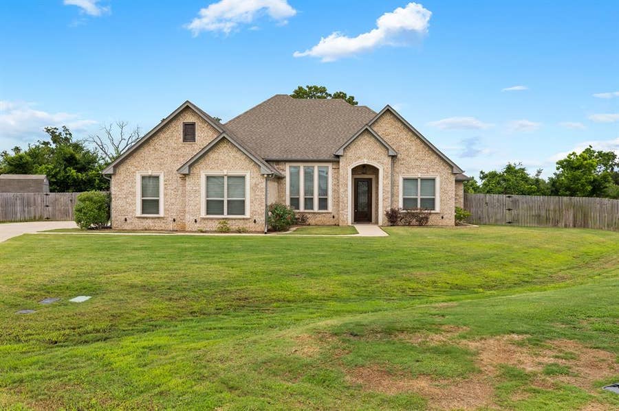 Property photo for 21553 Castle Rock Circle, Bullard, TX