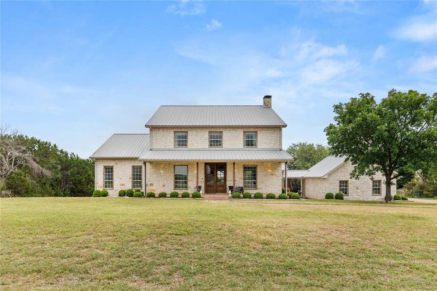 Property photo for 400 Kandus Cove, China Spring, TX