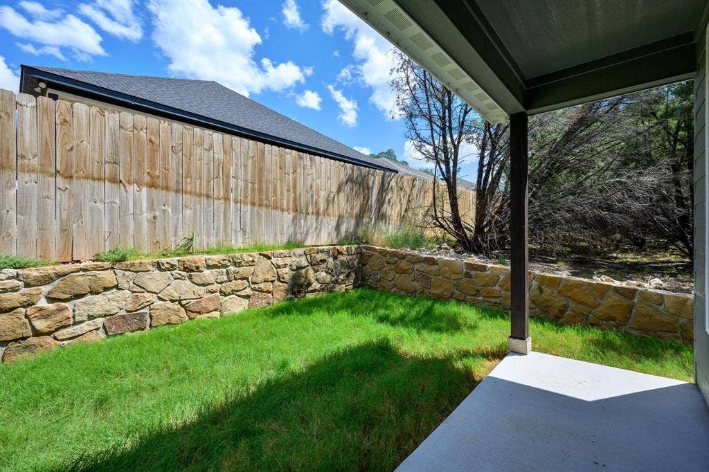 5621 San Jacinto Drive, Granbury, TX 76048 5621 San Jacinto Drive, Granbury, TX 76048