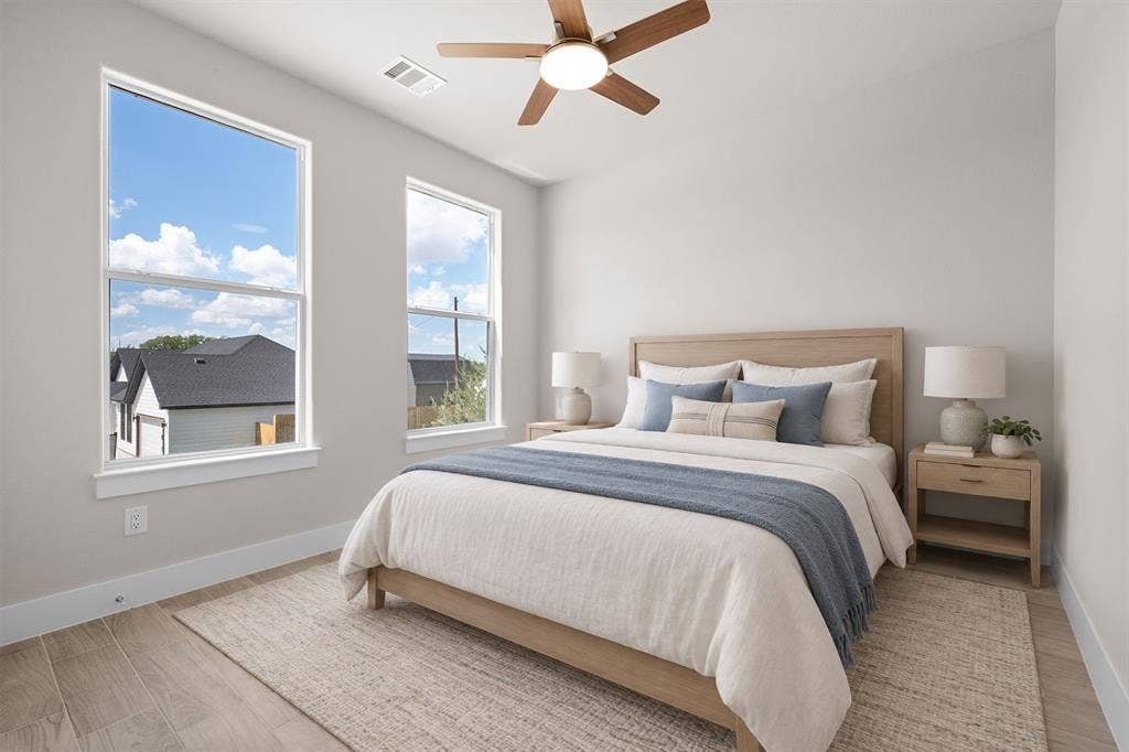 5621 San Jacinto Drive, Granbury, TX 76048 *Virtually staged*