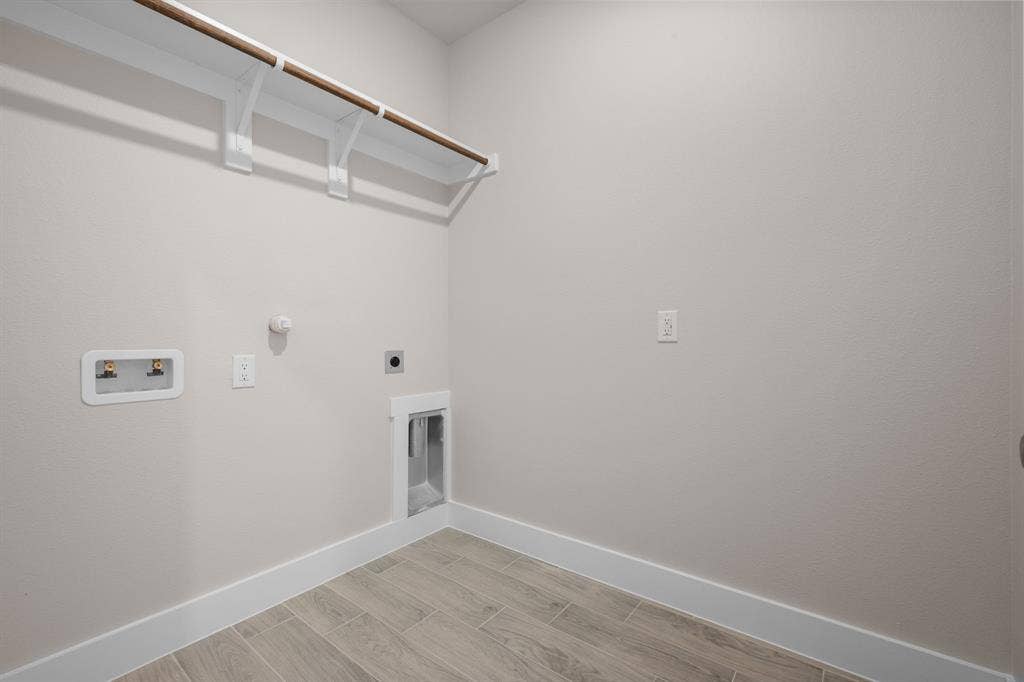 5621 San Jacinto Drive, Granbury, TX 76048 5621 San Jacinto Drive, Granbury, TX 76048