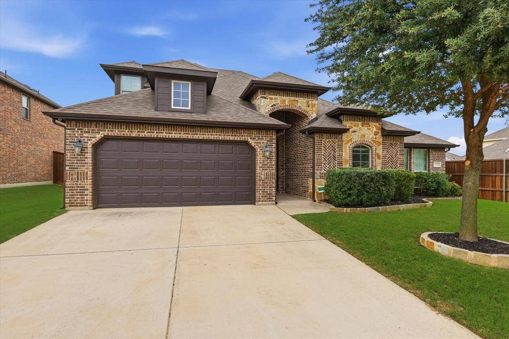 This John Houston Home has been meticulously maintained.
