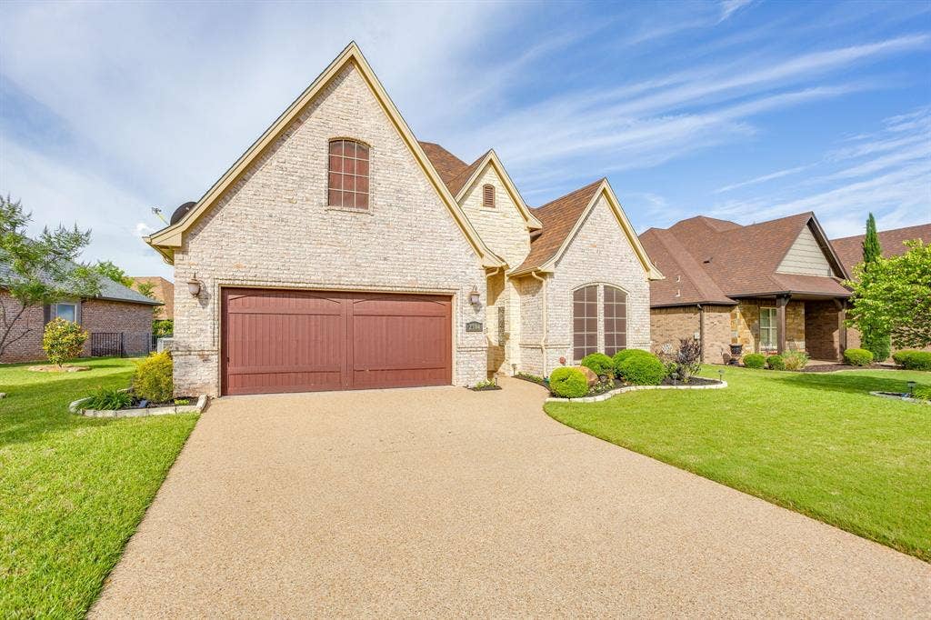 2304 Marseilles Court, Granbury, TX 76048 2304 Marseilles Court, Granbury, TX 76048