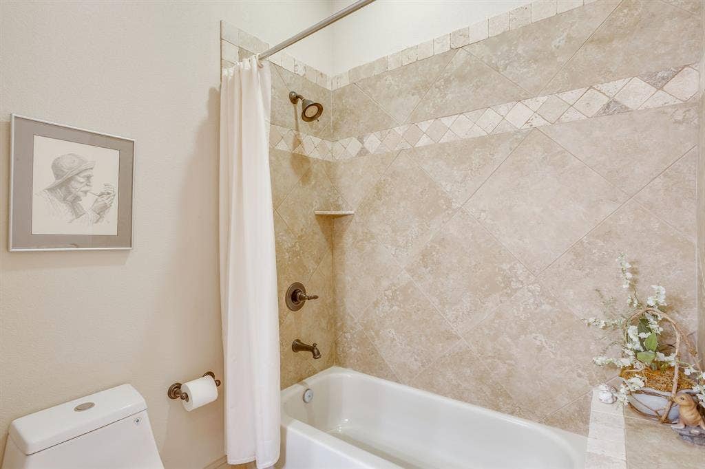 2304 Marseilles Court, Granbury, TX 76048 2304 Marseilles Court, Granbury, TX 76048