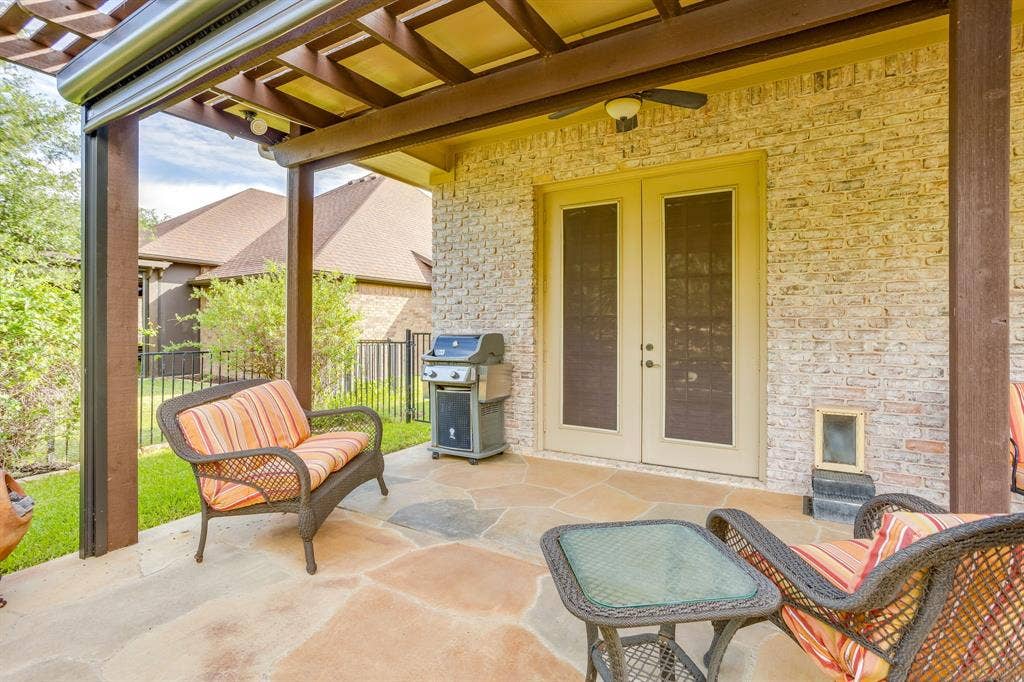 2304 Marseilles Court, Granbury, TX 76048 2304 Marseilles Court, Granbury, TX 76048