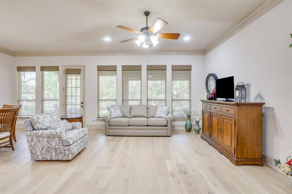 2304 Marseilles Court, Granbury, TX 76048 2304 Marseilles Court, Granbury, TX 76048