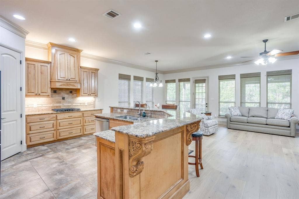 2304 Marseilles Court, Granbury, TX 76048 2304 Marseilles Court, Granbury, TX 76048