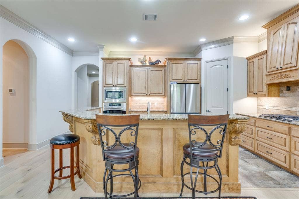 2304 Marseilles Court, Granbury, TX 76048 2304 Marseilles Court, Granbury, TX 76048