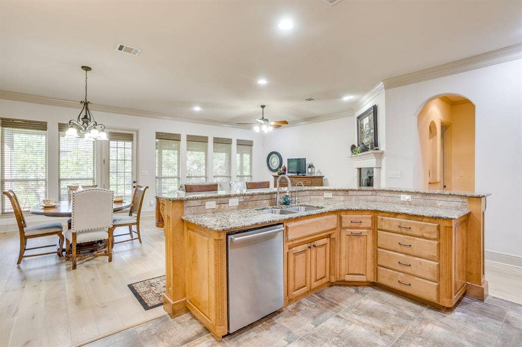 2304 Marseilles Court, Granbury, TX 76048 2304 Marseilles Court, Granbury, TX 76048