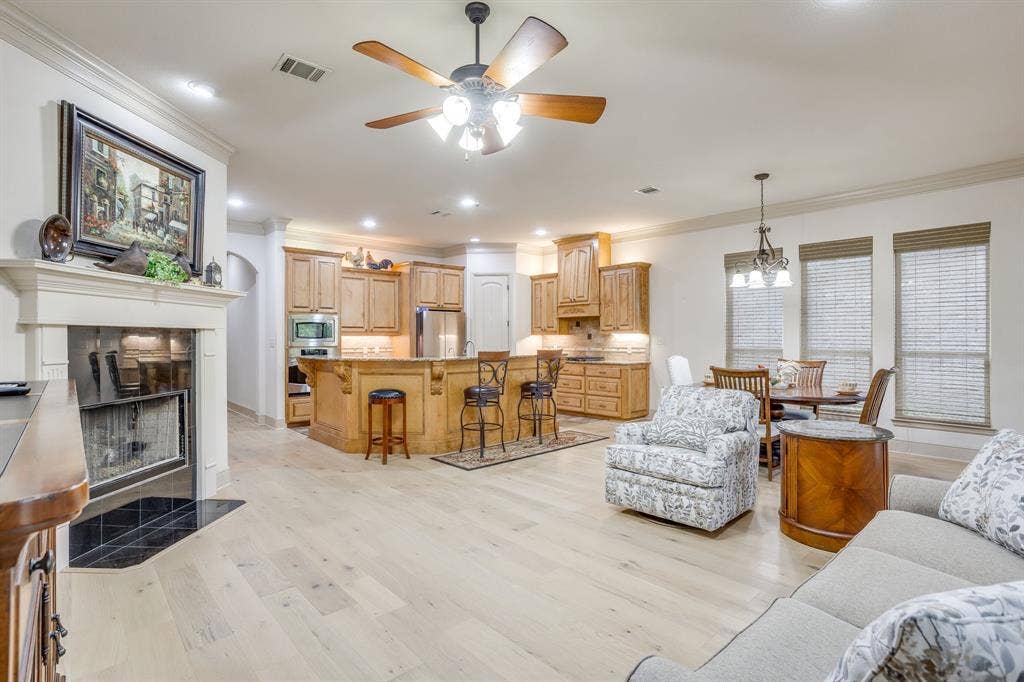 2304 Marseilles Court, Granbury, TX 76048 2304 Marseilles Court, Granbury, TX 76048