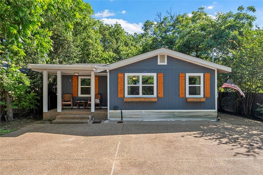 Property photo for 2816 S 3rd Street, Waco, TX
