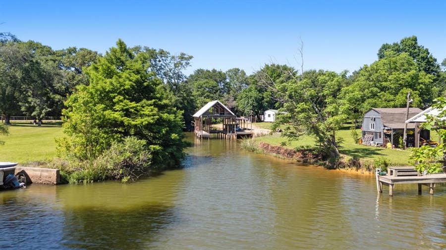 Property photo for 16285 W County Road 189, Flint, TX