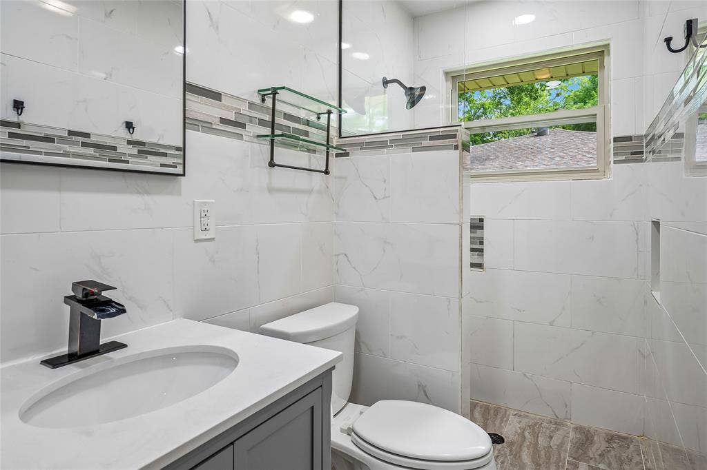 13430 Challaburton Drive, Farmers Branch, TX 75234 13430 Challaburton Drive, Farmers Branch, TX 75234