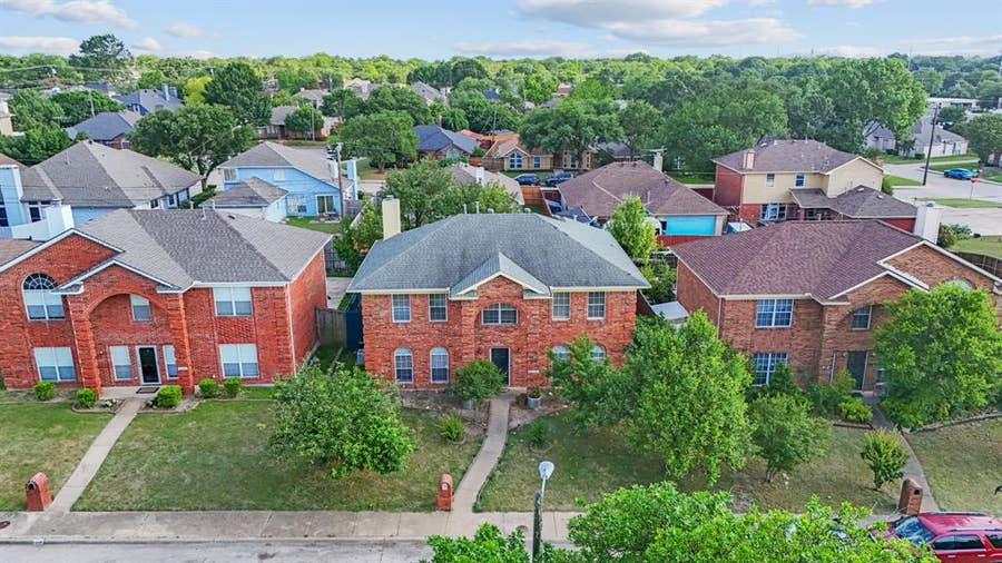 Property photo for 7116 Grey Dawn Lane, Dallas, TX