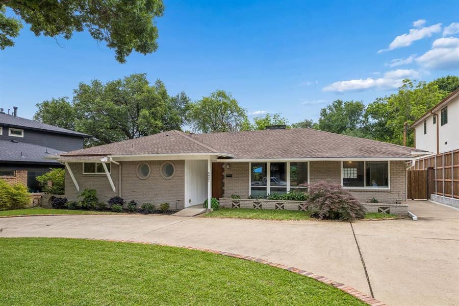 Property photo for 6452 Lange Circle, Dallas, TX