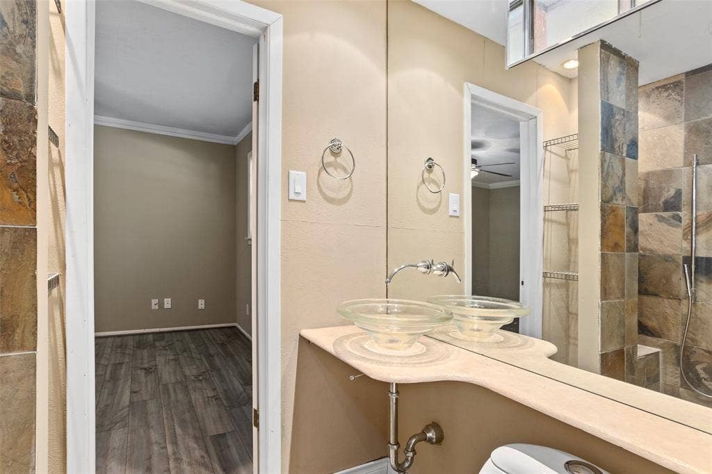 6948 Valhalla Road, Fort Worth, TX 76116 6948 Valhalla Road, Fort Worth, TX 76116