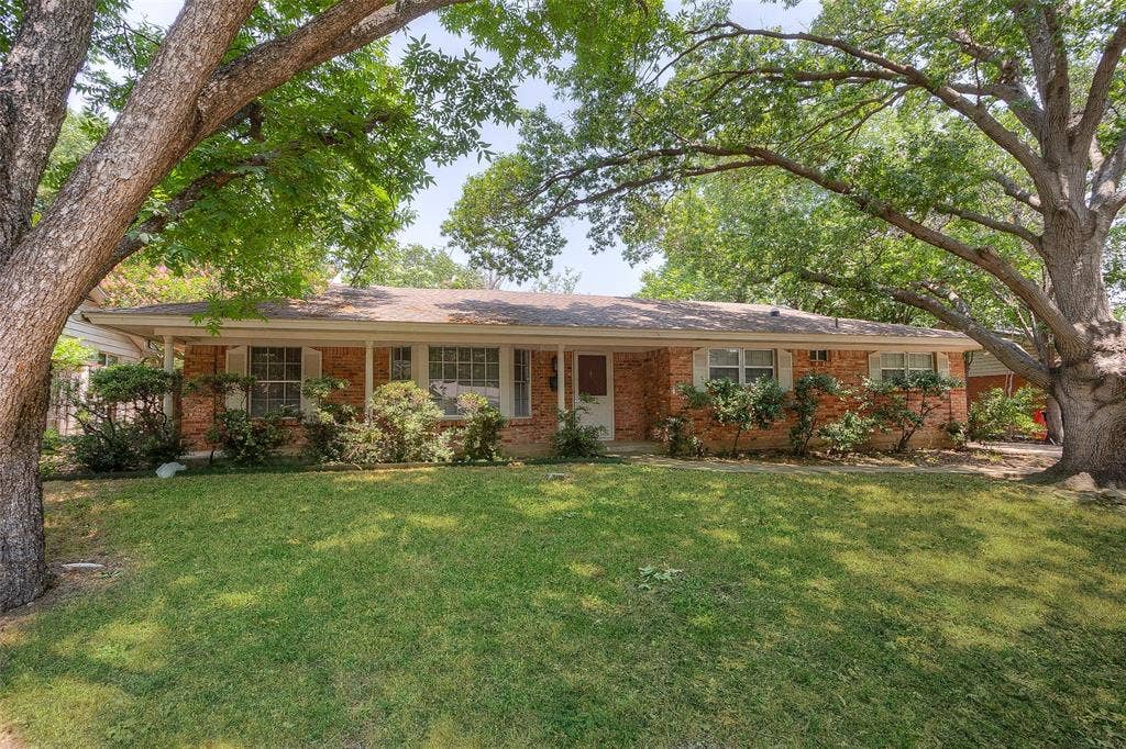 6948 Valhalla Road, Fort Worth, TX 76116 6948 Valhalla Road, Fort Worth, TX 76116