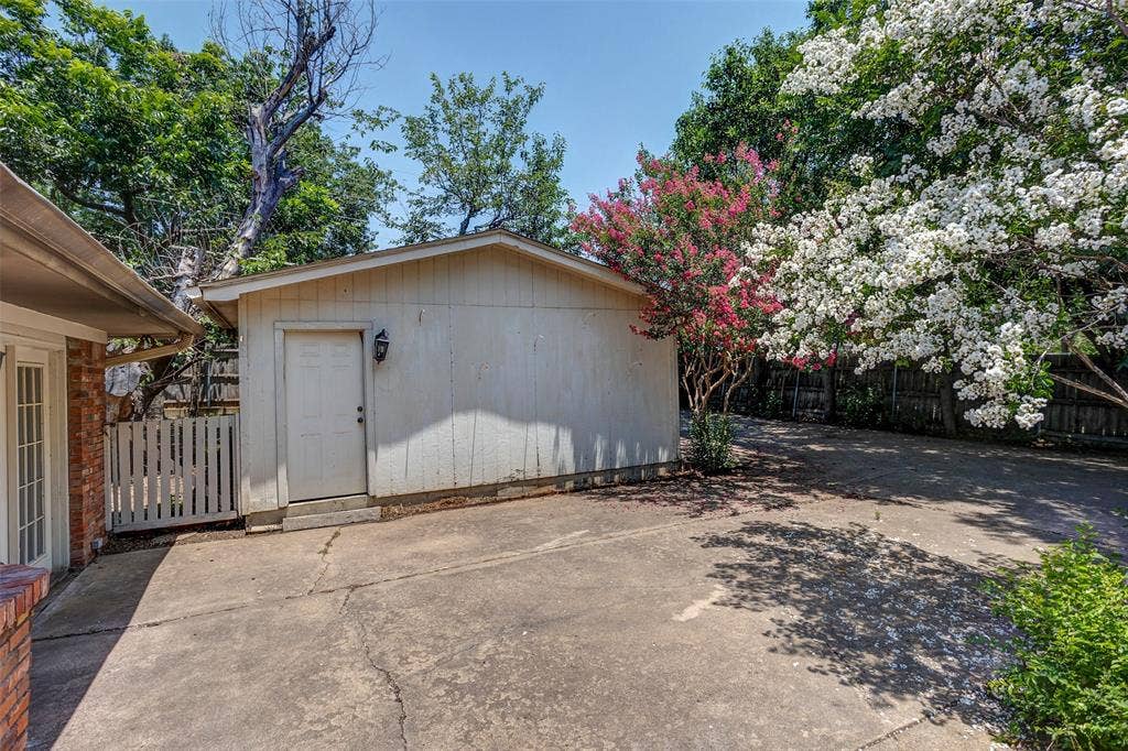 6948 Valhalla Road, Fort Worth, TX 76116 6948 Valhalla Road, Fort Worth, TX 76116