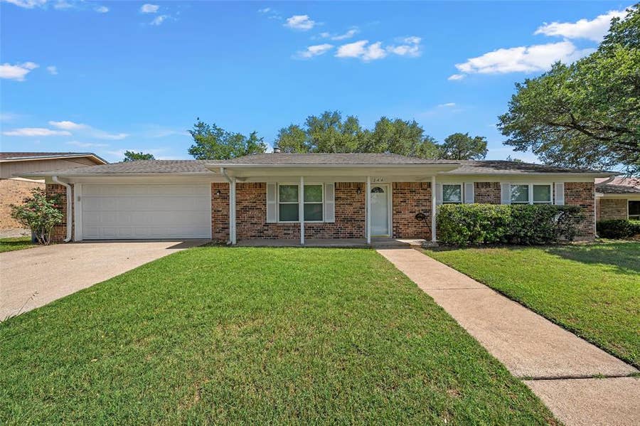 Property photo for 244 Alamosa Drive, Hewitt, TX