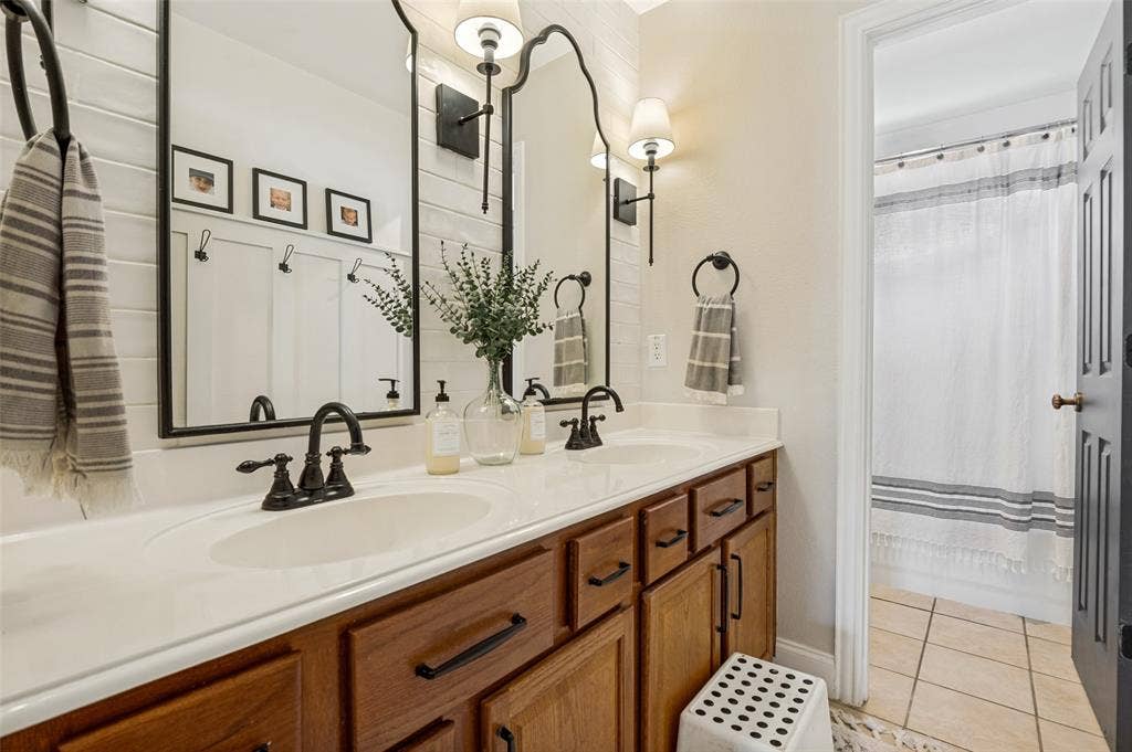 2611 Katie Trail, Melissa, TX 75454 2611 Katie Trail, Melissa, TX 75454