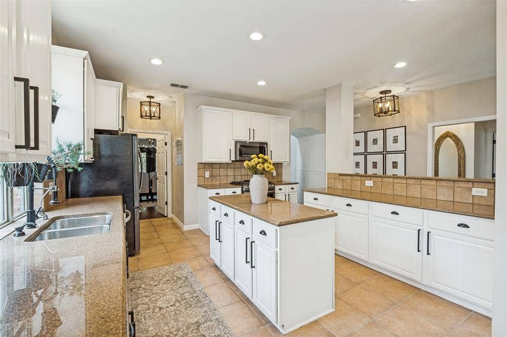 2611 Katie Trail, Melissa, TX 75454 2611 Katie Trail, Melissa, TX 75454