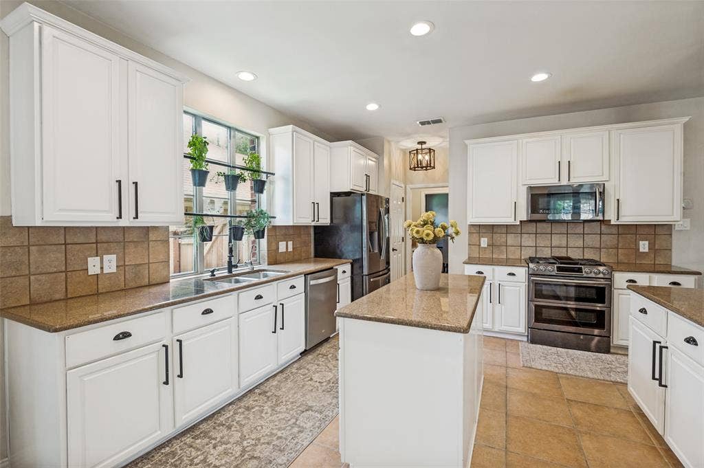 2611 Katie Trail, Melissa, TX 75454 2611 Katie Trail, Melissa, TX 75454