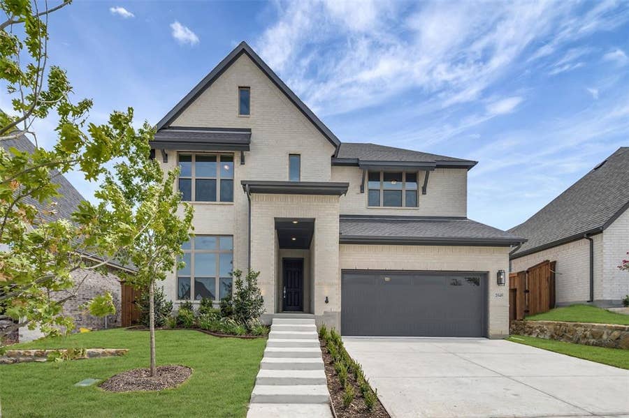 Property photo for 2545 Domingo Drive, Fort Worth, TX