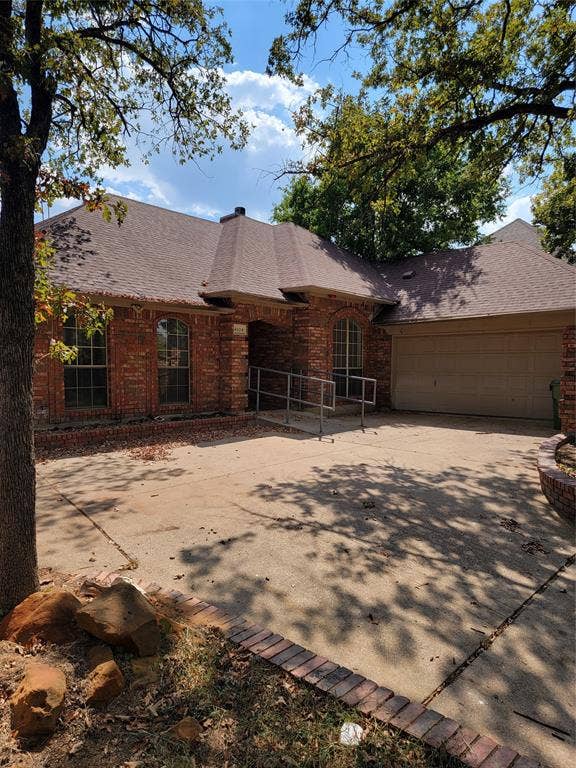 Property photo for 4904 Saddleback Road, Arlington, TX